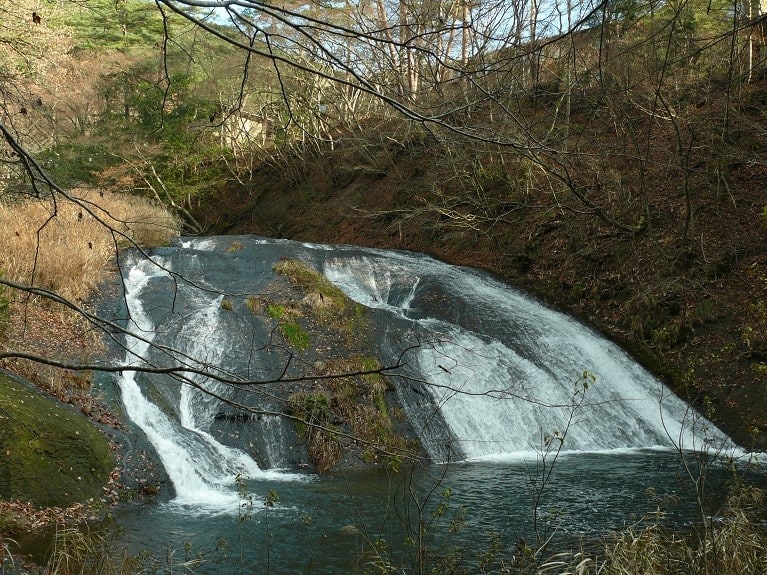 釜淵の滝 12 1 滝 みちのくの山野草