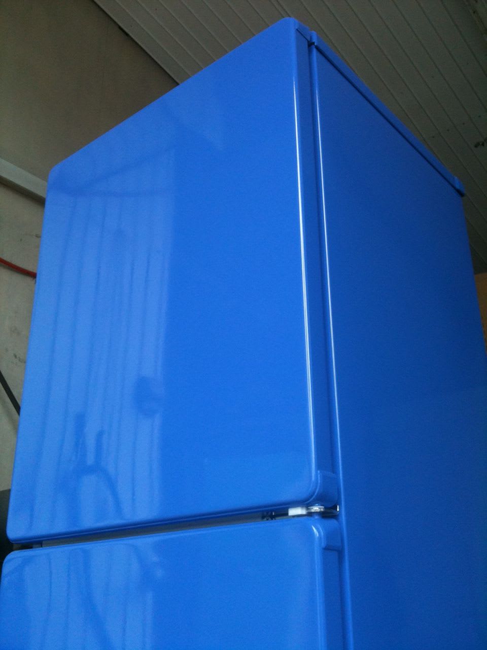 青の冷蔵庫を選んだわけ カラー冷蔵庫で毎日おしゃれに
