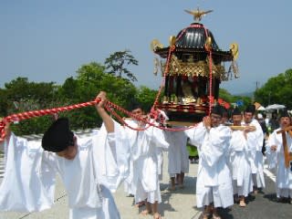 紅葉時期に次いで大山寺が賑やかな日