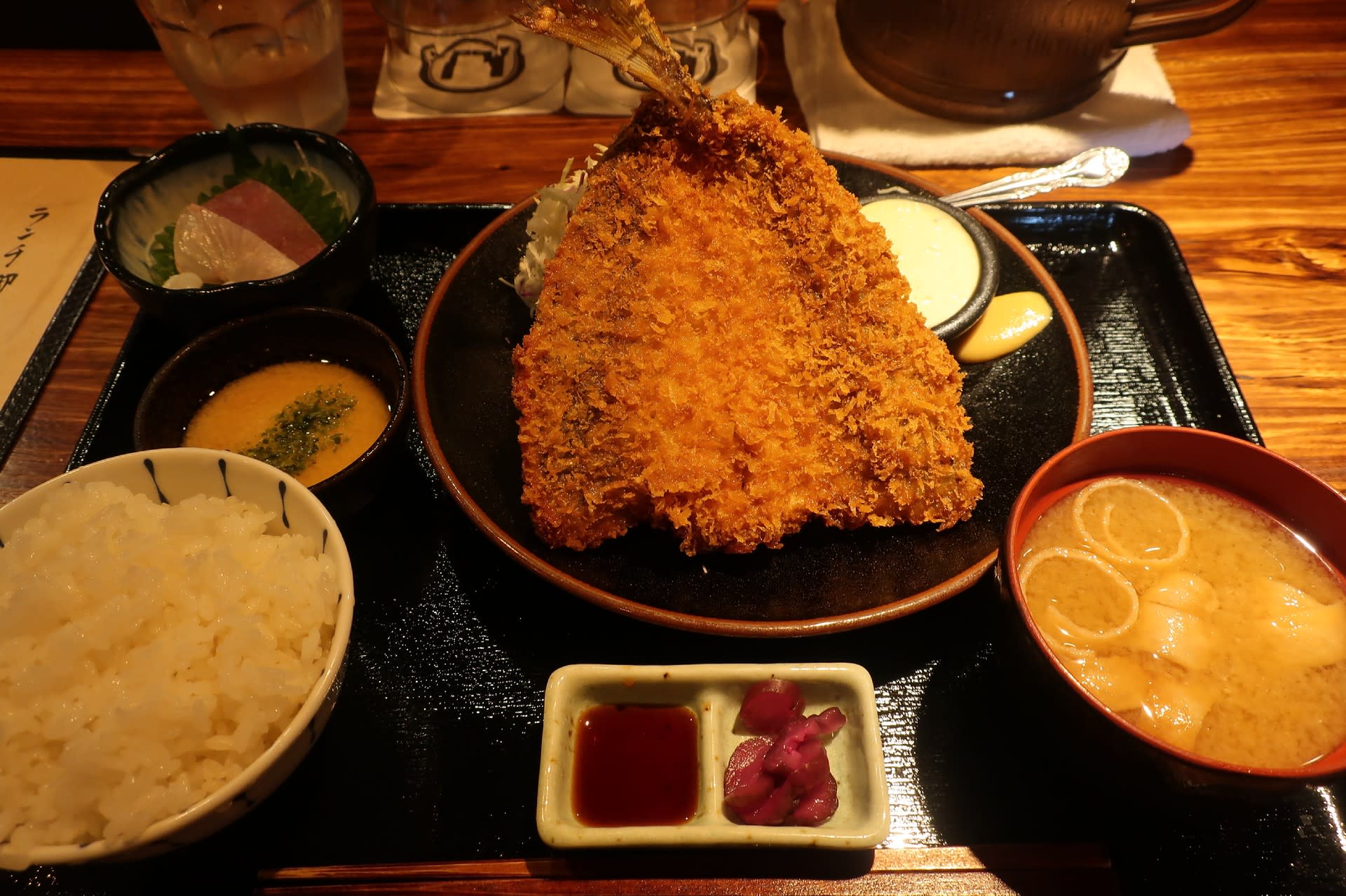 恵比寿 門 アジフライ定食 作業員の昼飯