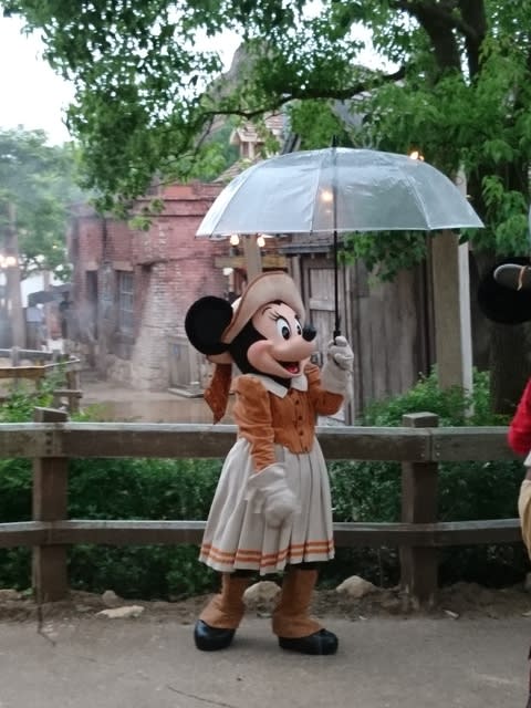 香港ディズニーランド ビニール傘のミニーマウス 18 08 旅 日々 思い出し笑い