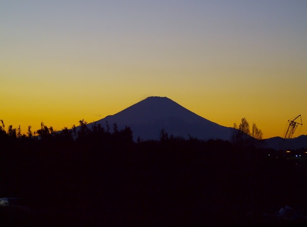 富士山のシルエット がちゃばばのひとりごと