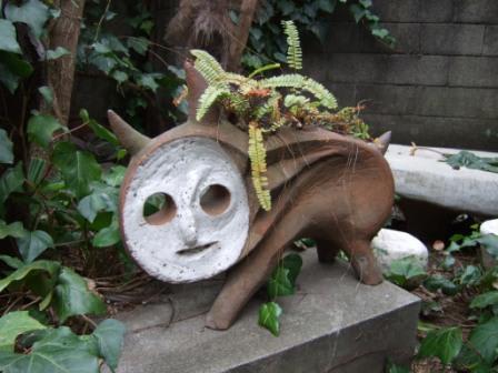 岡本太郎 犬の植木鉢