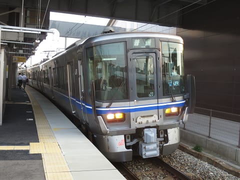 北陸本線 能美根上駅 でんきちの一期一会