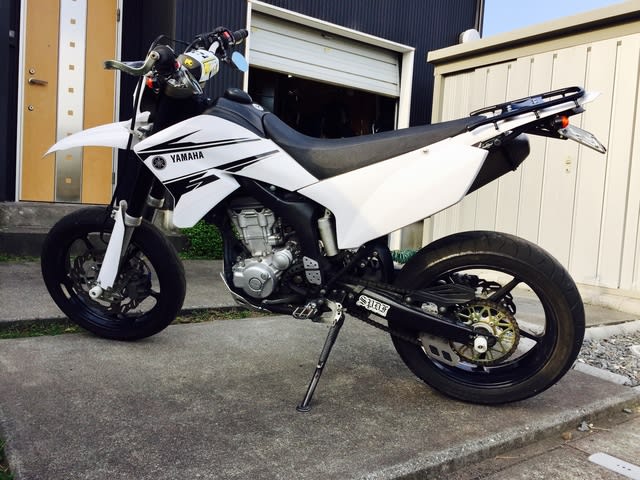 ZERO-G WR250X / WR250R 用 サイドカウル 左右　(黒)