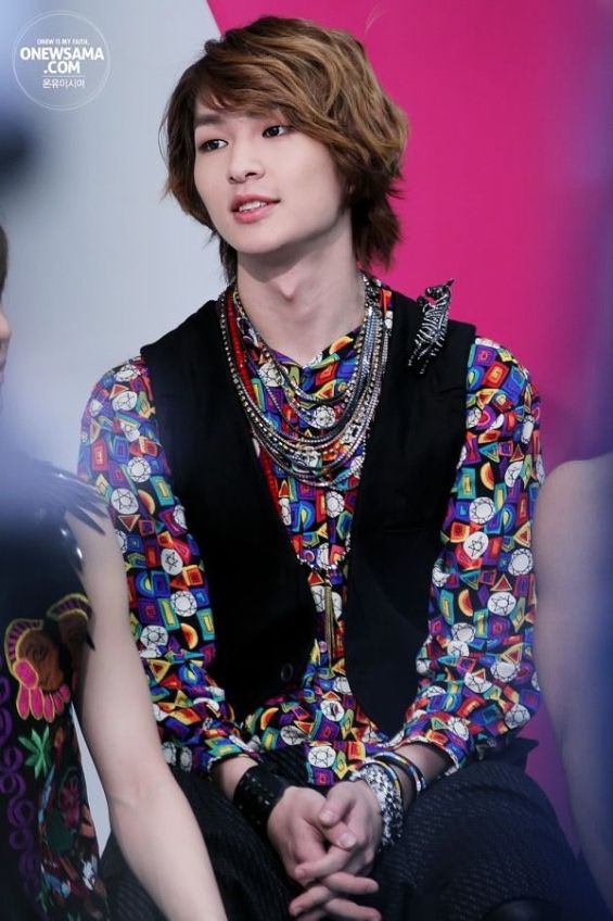 オニュ センイル チュッカヘ Hello