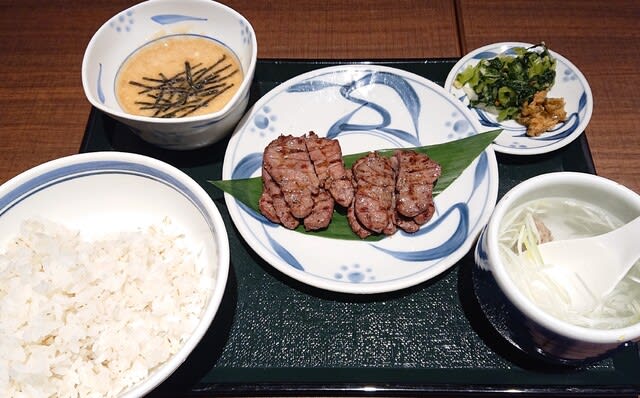 牛たん とろろ 麦めし ねぎし 原宿店 まるみのあっちこっち巡り