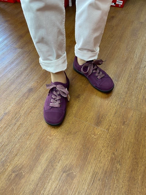 紫色のフィンコンフォート 横浜元町 平塚のドイツ健康靴とmbt専門店 赤い靴のブログ
