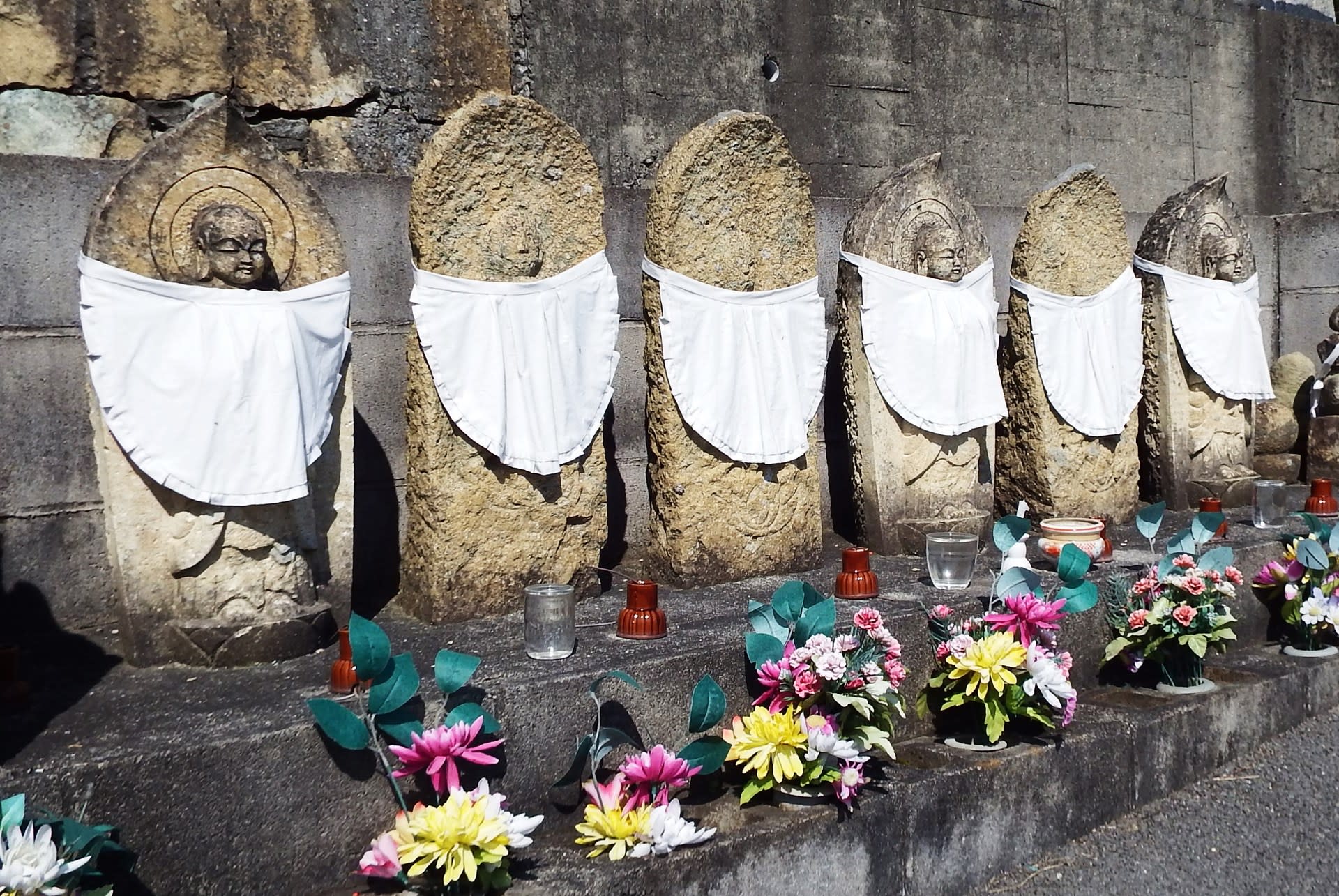 砂岩のお地蔵さん 砂岩のお地蔵さん