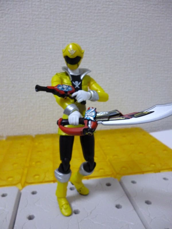 S.Hフィギュアーツ ゴーカイイエロー - 気まぐれ玩具の日々