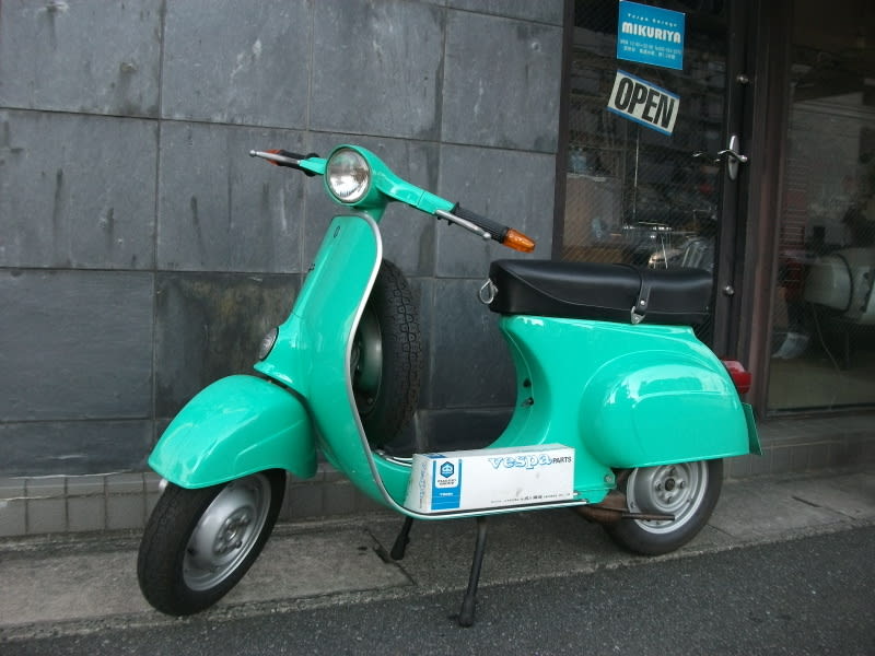 Vespa 50S Vintage 新古車 19周年記念特売車 - Vespa Garage Vespa 50S Vintage 新古車 19周年記念特売車 - Vespa Garage