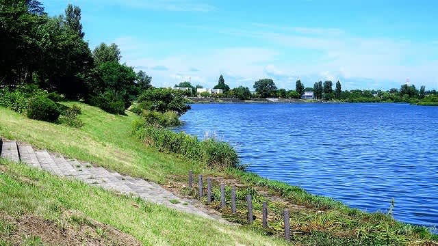 ばらと川を歩く 屯田物語