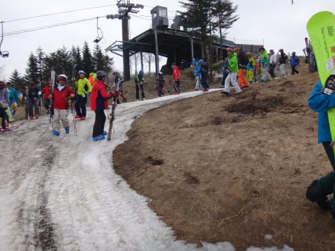 5月2日 Gw谷間の平日のかぐらスキー場のゲレンデ状況 雪の状態 混雑状況は 徒然スキーヤー日記