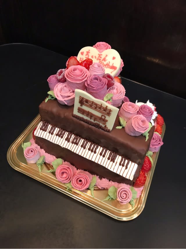 ピアノのケーキ ロレーヌ洋菓子店 Blog