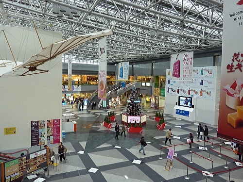 富士山静岡空港の今 その３３３ 空の散歩 Jal札幌静岡便 左側a席 その１ 開港２１９日目 大井川の風