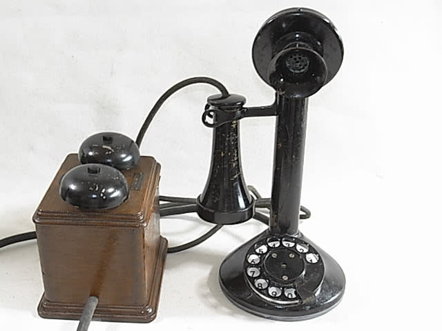 ３号自動式卓上電話機・黒電話・黒電話３号・アンティーク