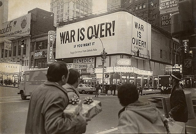 John Lennon - Happy Christmas War Is Over - アロハなひととき John Lennon - Happy Christmas War Is Over - アロハなひととき