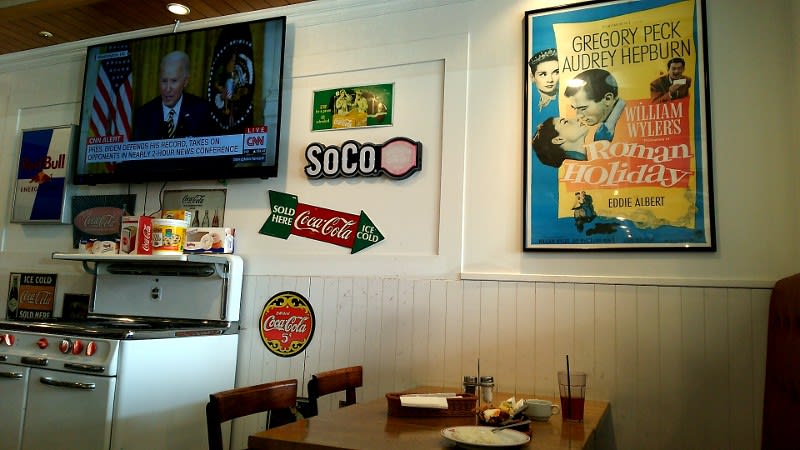 アメリカンハウス クイーンズスクエア店 アメリカンレストラン みなとみらい線みなとみらい駅 土曜のランチは まったりと