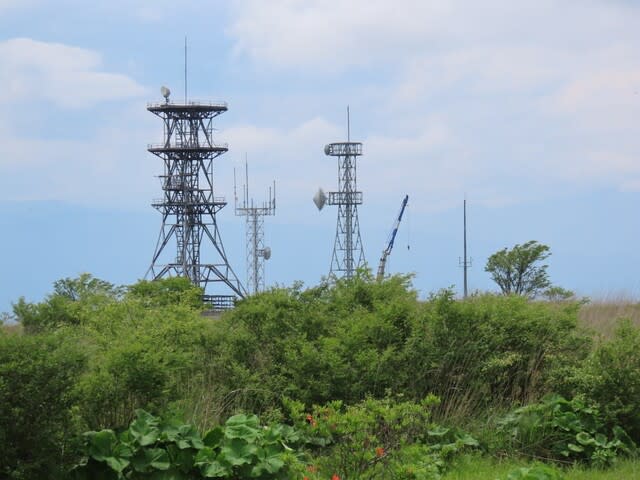 電波塔のアンテナ交換工事