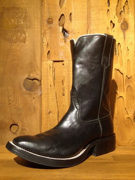 Rios of Mercedes 新作 - Bailey Stockman