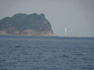 海の中に風車が！