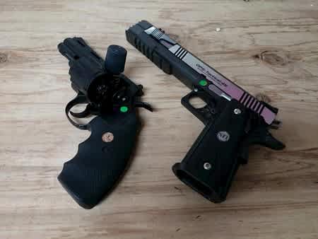 リボルバー はつらい シュタインメッツの日記 H型