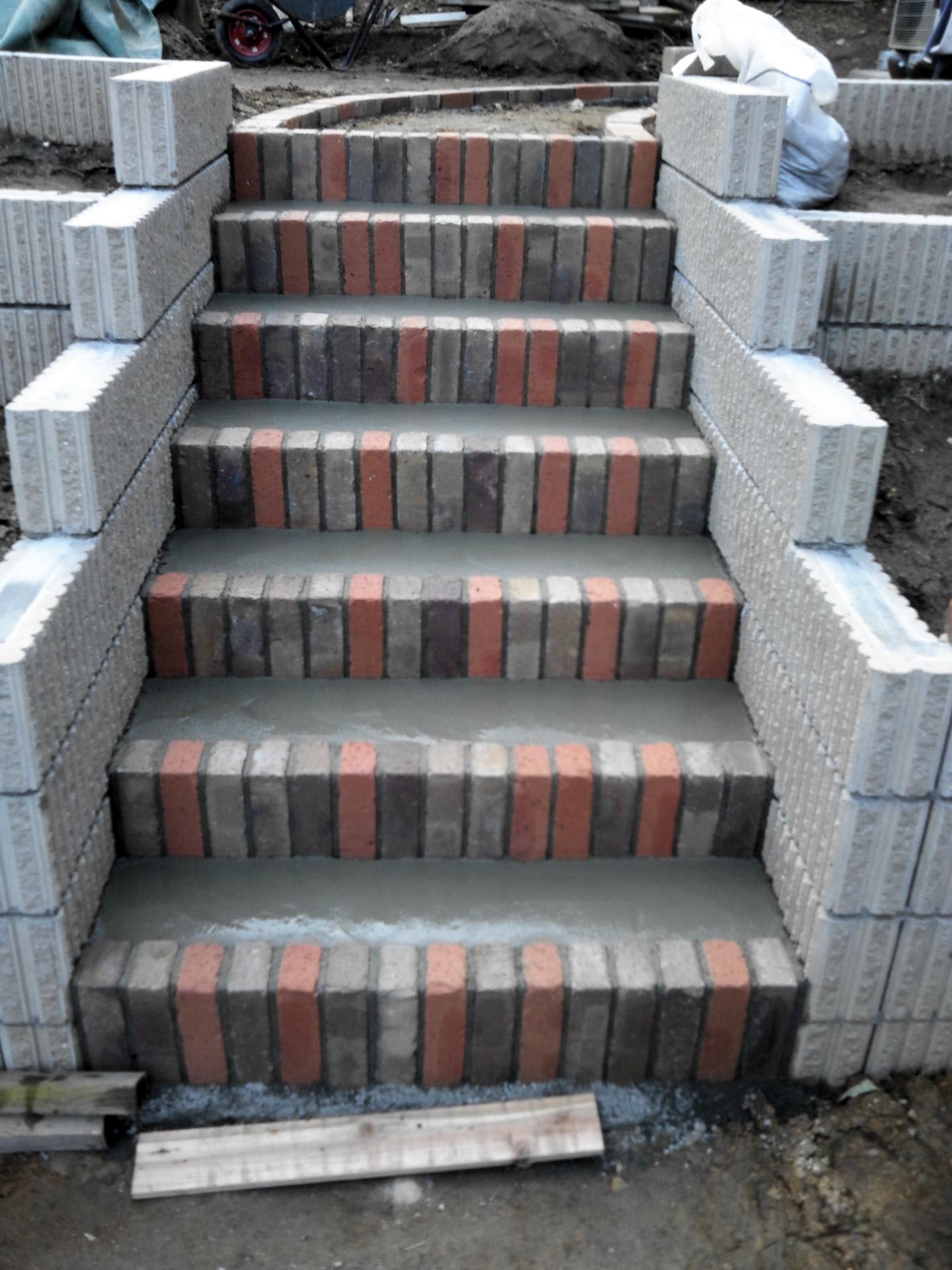 レンガで作った 階段 ベルウッドガーデンブログ