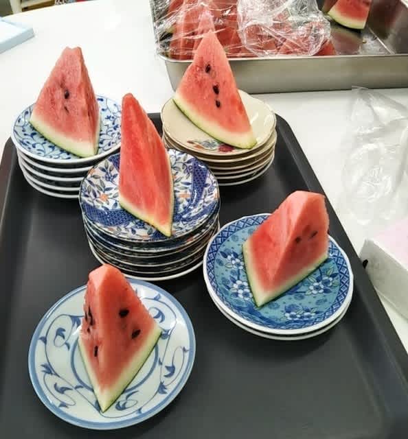 三時のおやつはスイカ 夕庵にて 三時のおやつはスイカ 夕庵にて