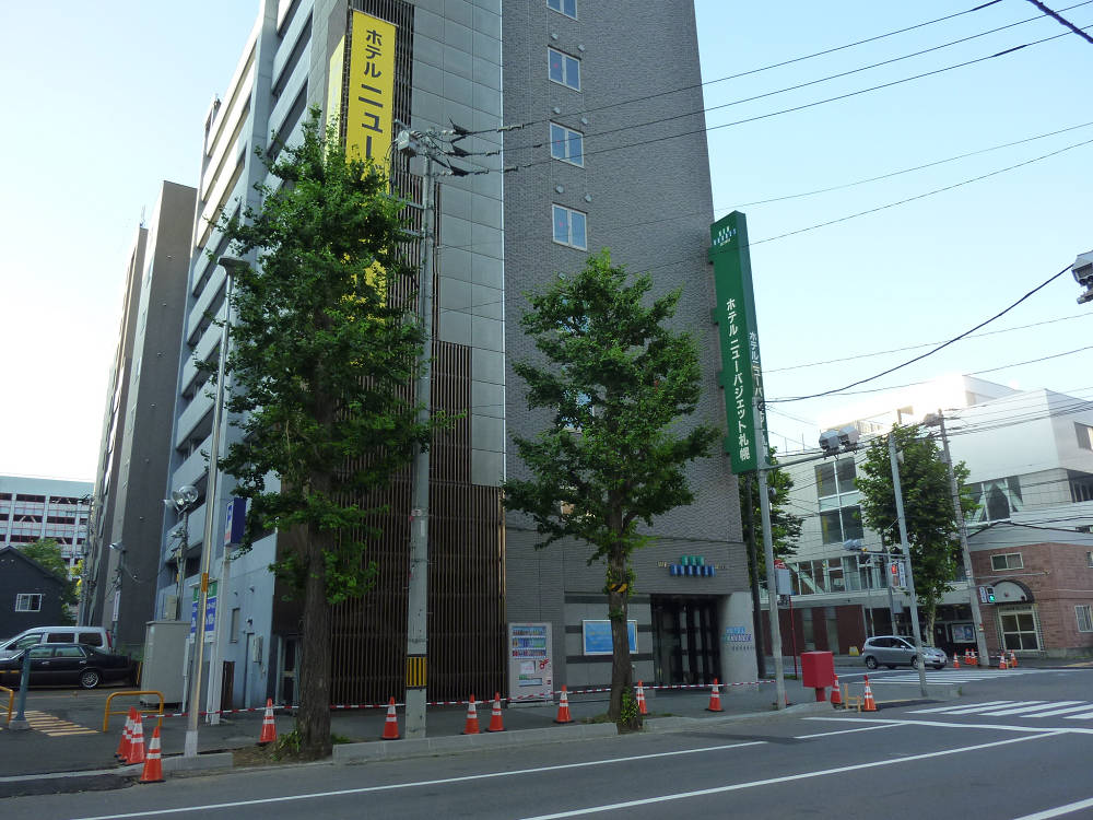 ホテルニューバジェット札幌の外観
