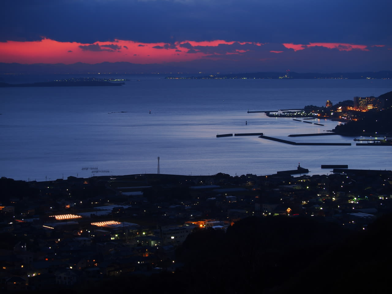 三ヶ根山から見る三河湾の画像