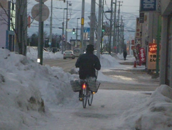 nhkニュースネット北海道 自転車 雪