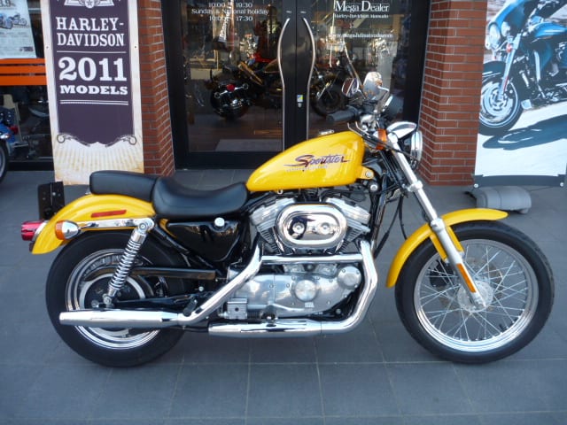 スポーツスター　XL1200Sノーマルタンク　イエロー 誰が見てもひと目でスポーツスターとわかるアイコニックな