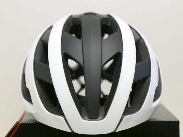LAZER GENESIS AF 《ヘルメット》 ～レイザーブランド最軽量モデルで復活したヘルメット～ - はじめの一歩から。