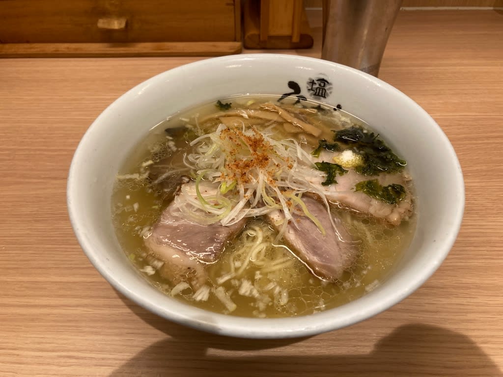 10/10 Tue 本日のラーメン　ひるがお東京駅 - 飛行機おたくの日々ログ