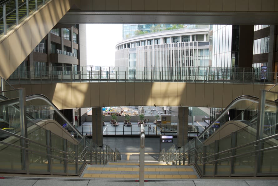初秋の大阪 ｊｒ大阪駅 大阪ステーションシティ の散策 ２ 緑には 東京しかない