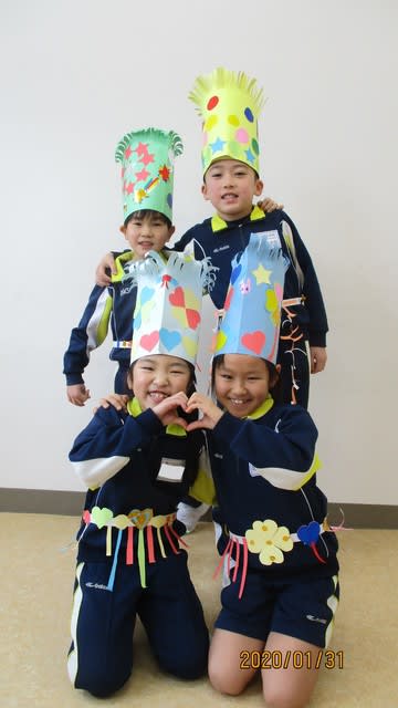 2年生図工 わっかでへんしん 新 春西広場