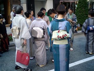 銀座を着物で歩く会 Weeds Diary