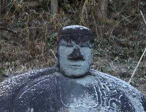 万治の石仏の頭部