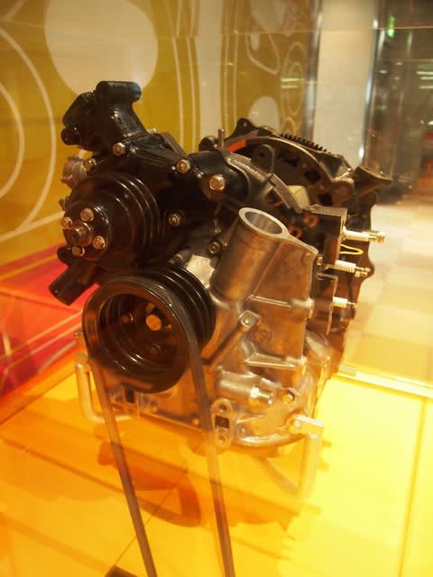 ロータリーエンジン 観光列車から 日々利用の乗り物まで