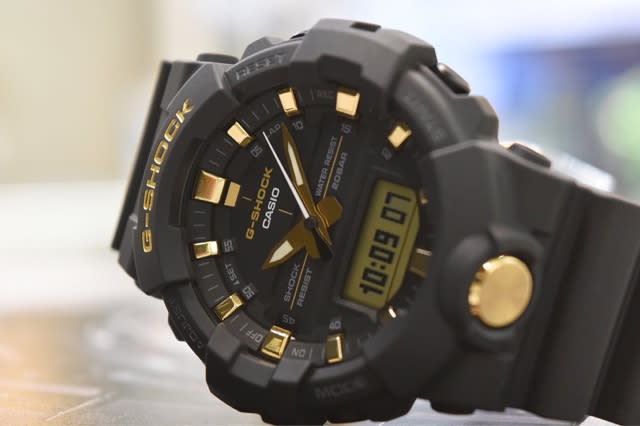 G Shockから ゴールド ブラック の3針アナログモデルが届きました 梶本時計店 広島県呉市の時計 宝石 時計修理の専門店