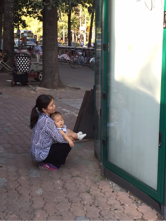 中国子供の股割れパンツ 伝統的なトイレトレーニング 住めば都 中国北京生活 台湾系カナダ人の夫と日本人妻の日常ブログ