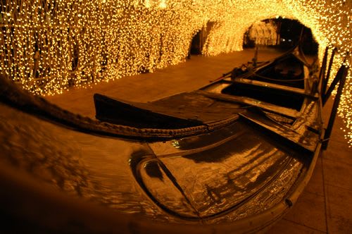 villagio_italia62.jpg: イタリア村にて。光のトンネルとゴンドラ