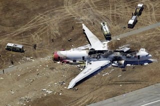 サンフランシスコで韓国のアシアナ航空214便 着陸に失敗 炎上 二人死亡 ｓｈｉｇｇｙ ｓ ｌｏｕｎｇｅ