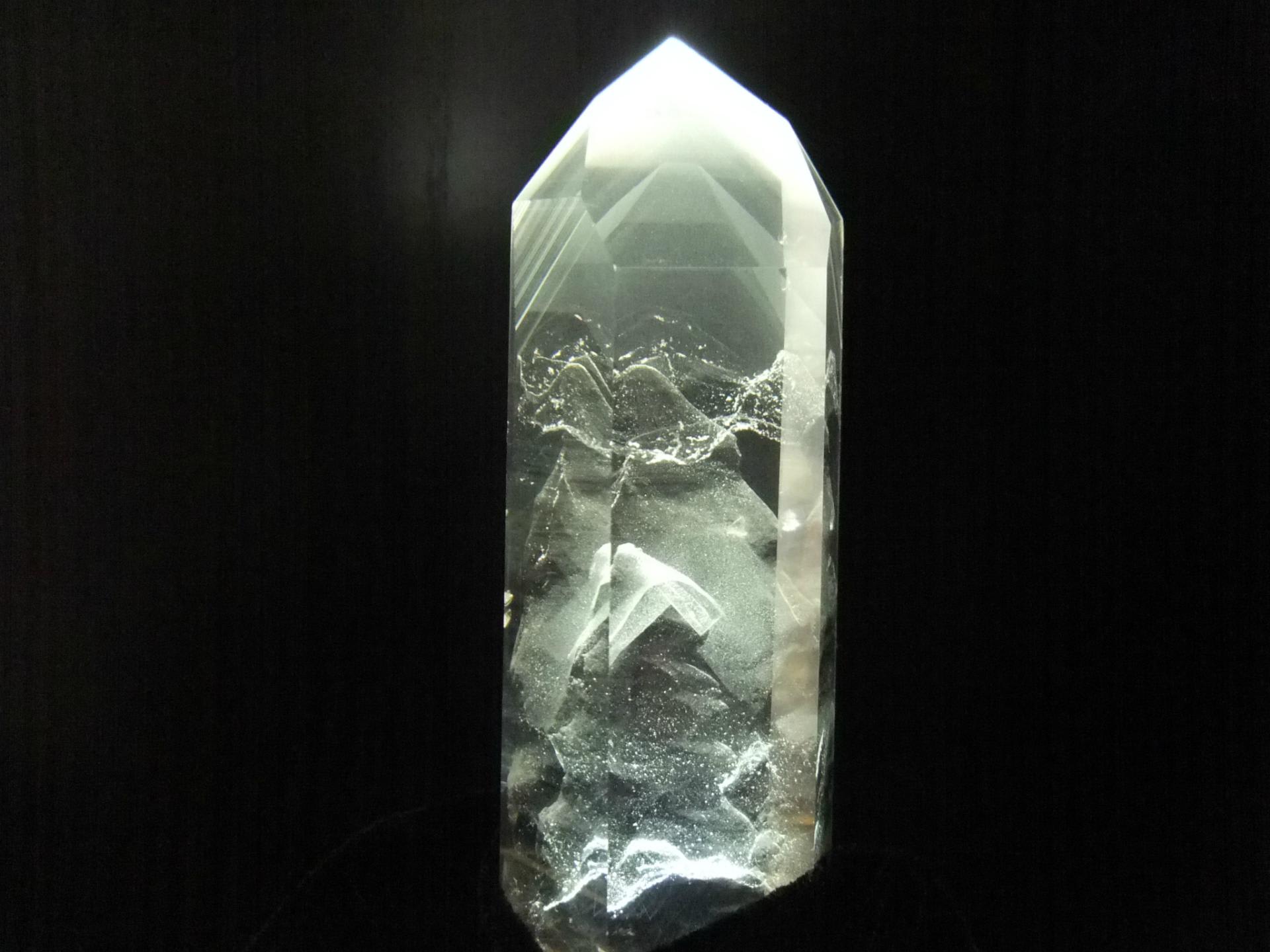山入り水晶 - ようこそ石の華へ