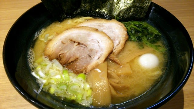 松原家:豚骨醤油ラーメン