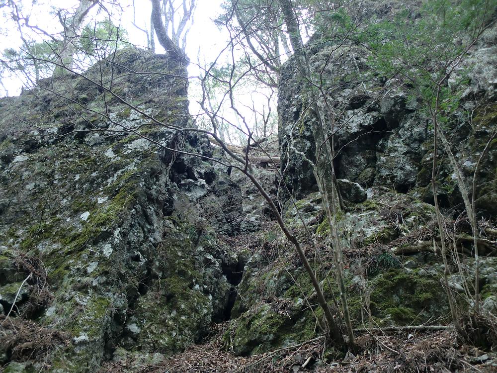 日本の地質百選 玉置山 地質情報ポータルサイト