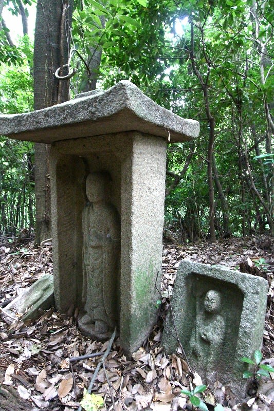 天孫降臨の聖地・磐船神社の石造遺物（交野市私市）|生駒の石仏